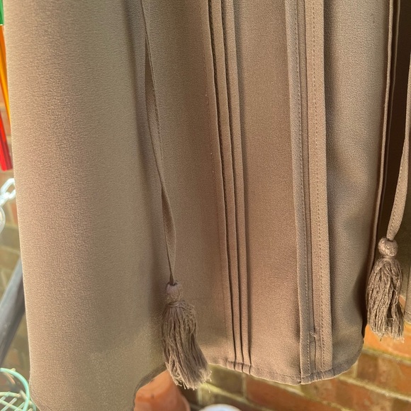 Paper Crane Women’s size Med Green Blouse tank top Like New 100% polyester NWT - Picture 6 of 8